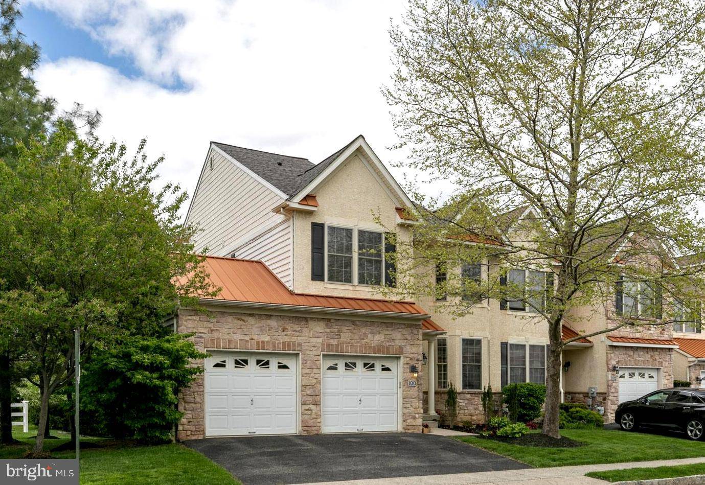 Conshohocken, PA 19428,100 BAREFIELD LN