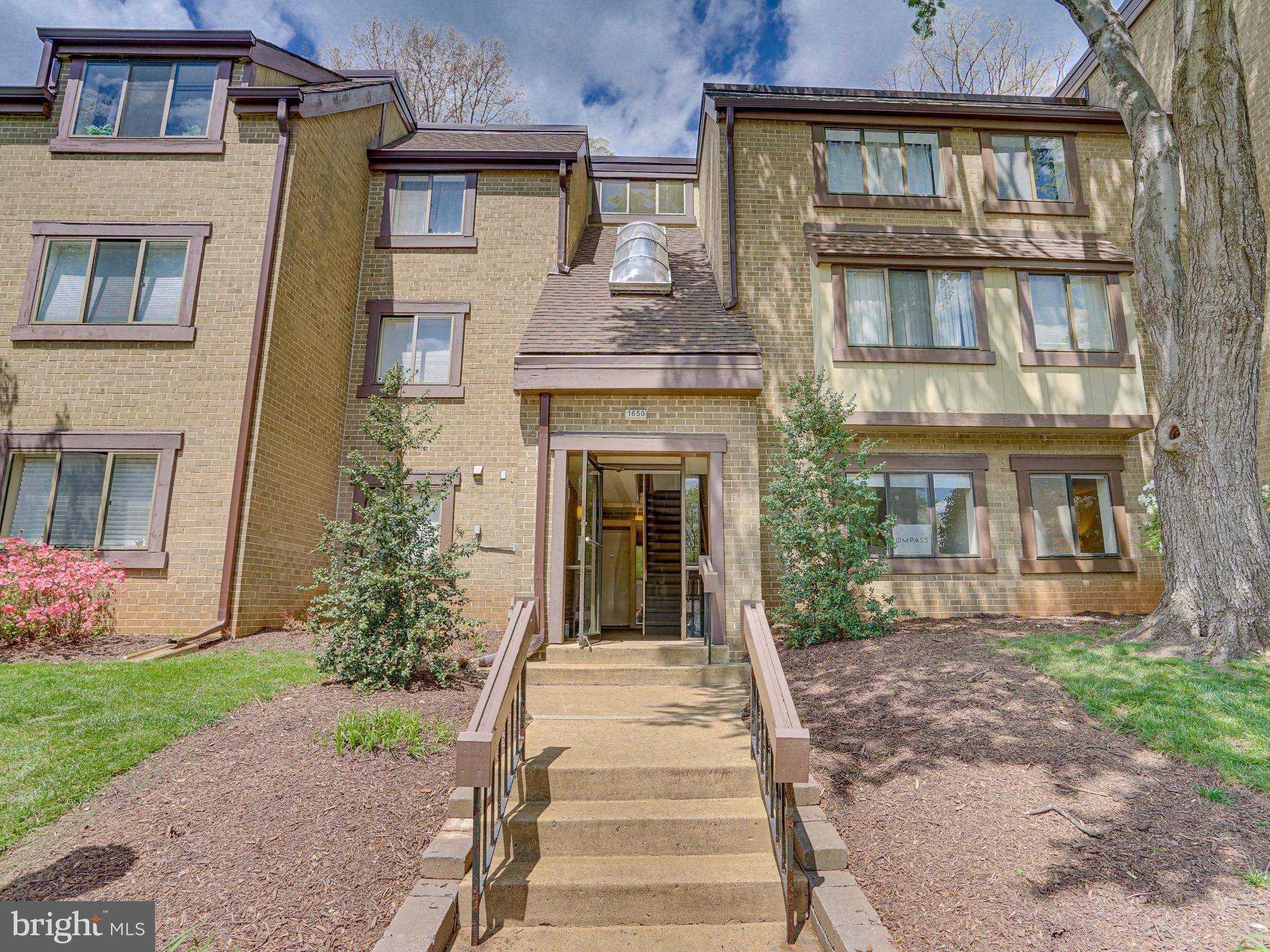 Reston, VA 20190,1650 PARKCREST CIR