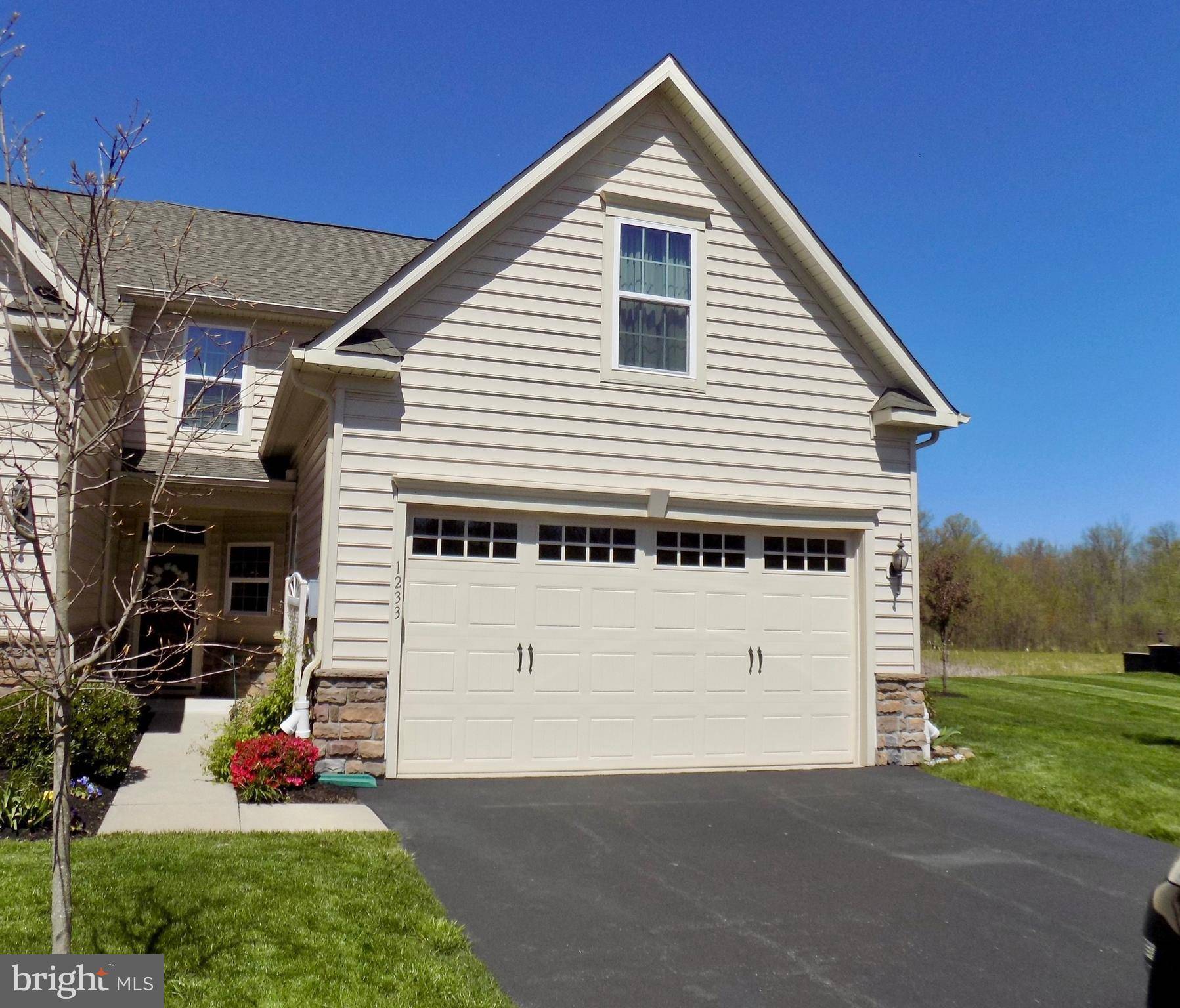 Quakertown, PA 18951,1233 HERON CT