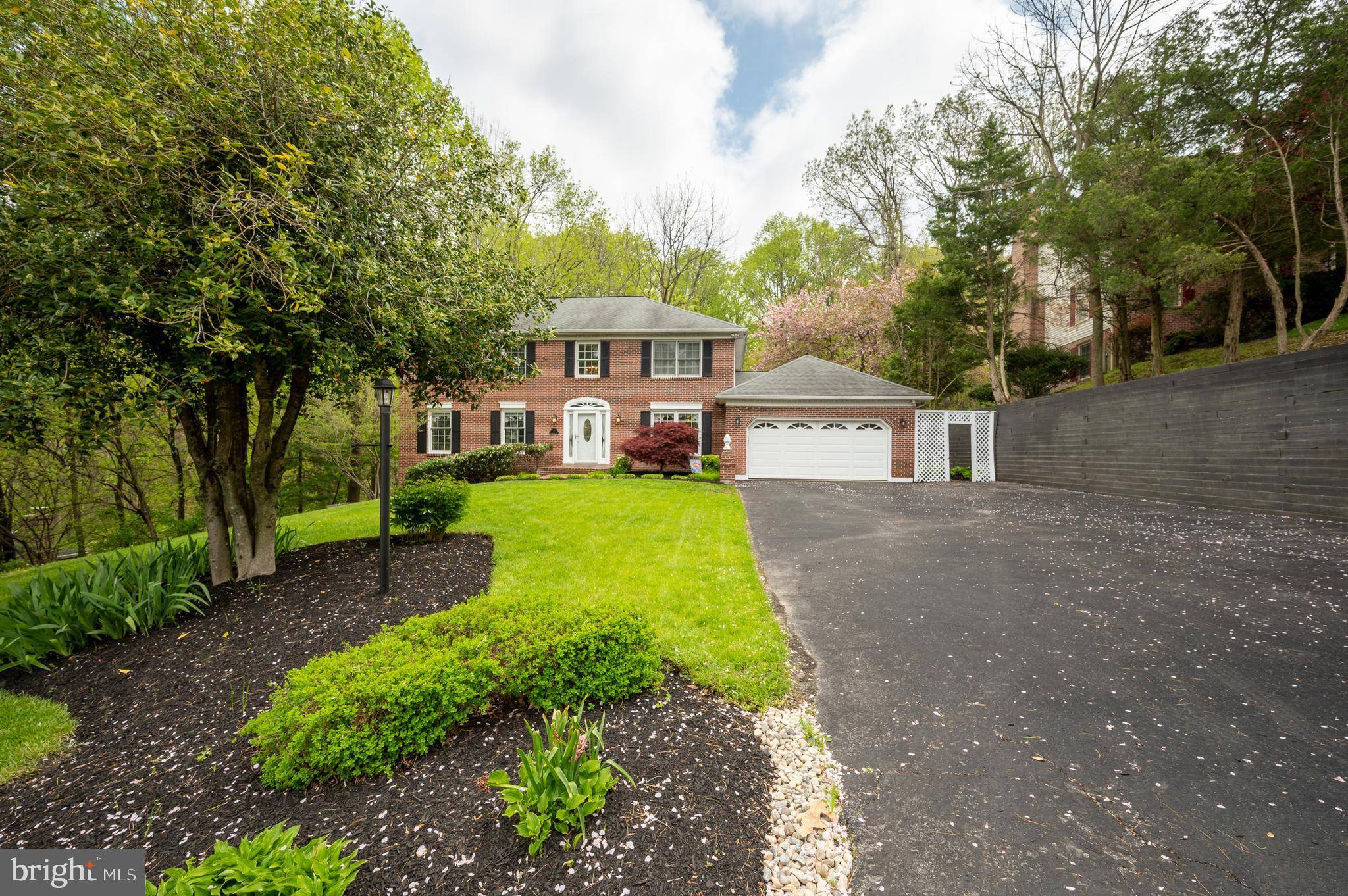 Hockessin, DE 19707,16 RAPHAEL RD