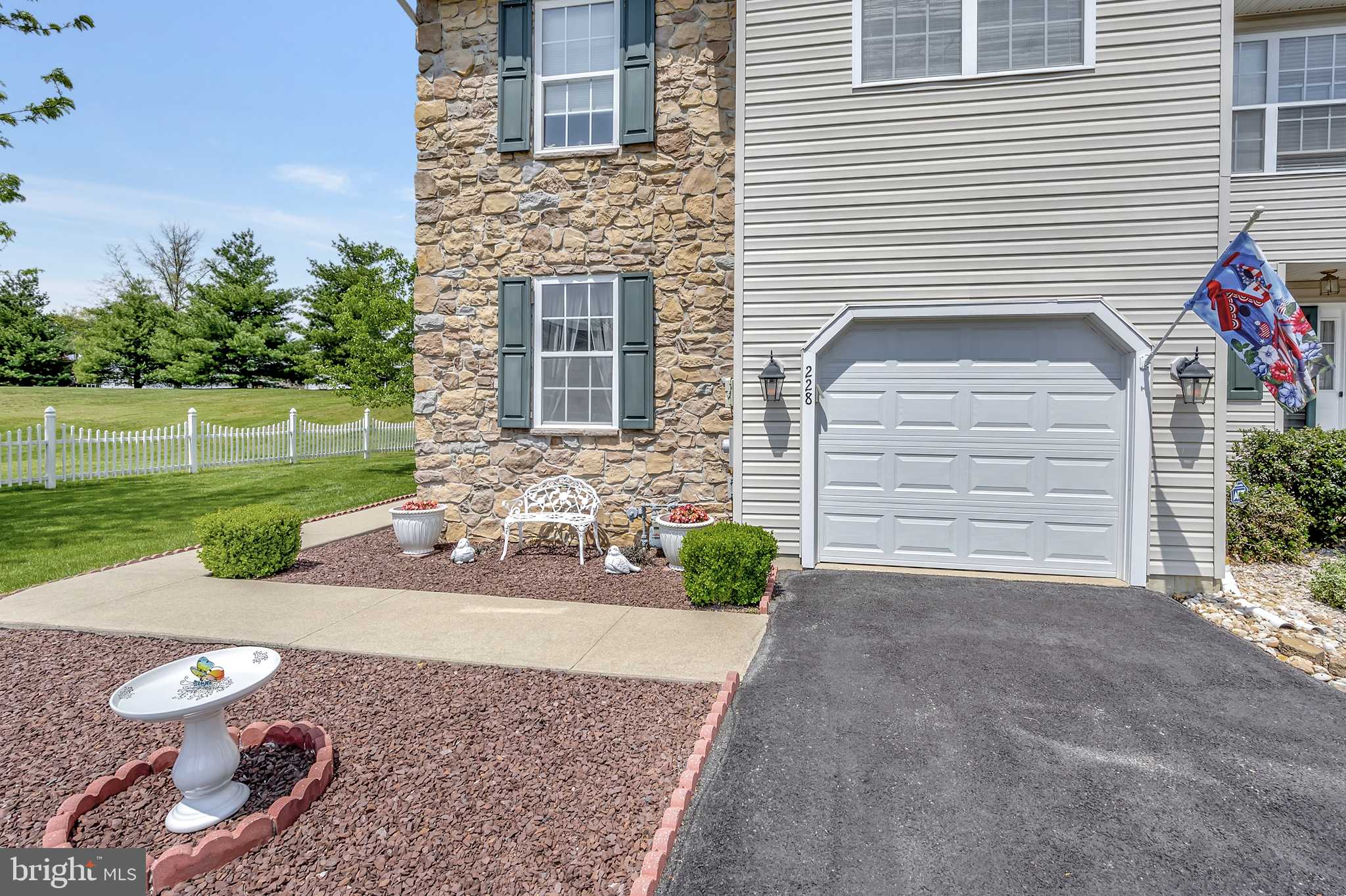 Middletown, DE 19709,228 BECKINGTON CT.