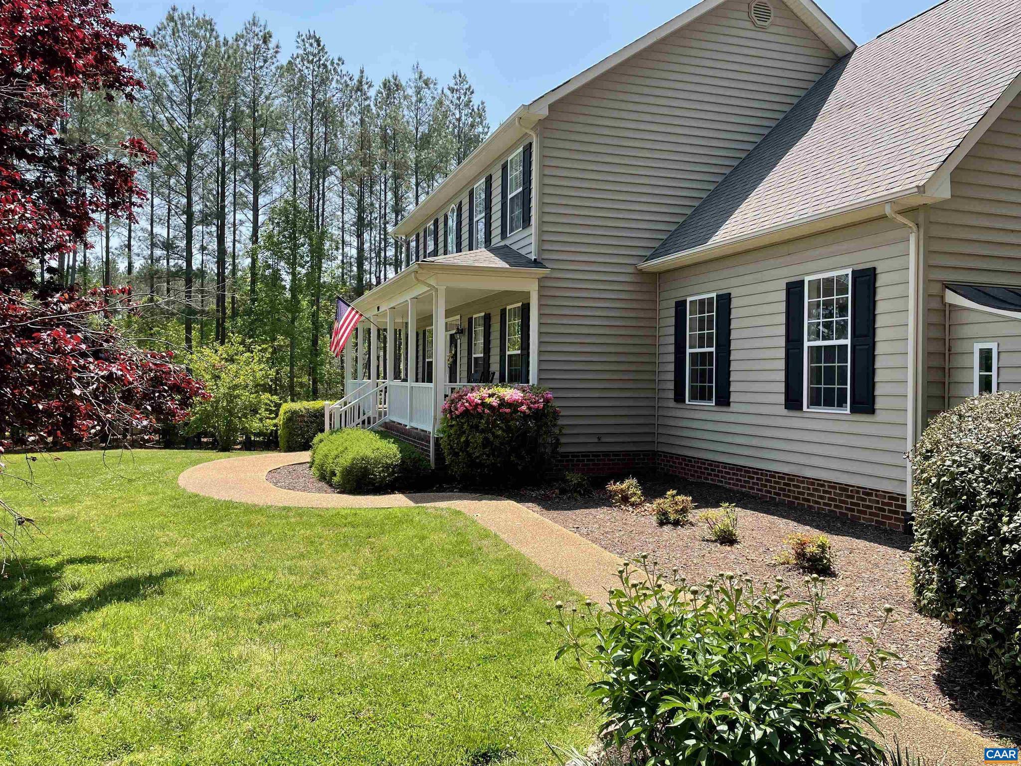 Palmyra, VA 22963,942 FOX HOLLOW LN