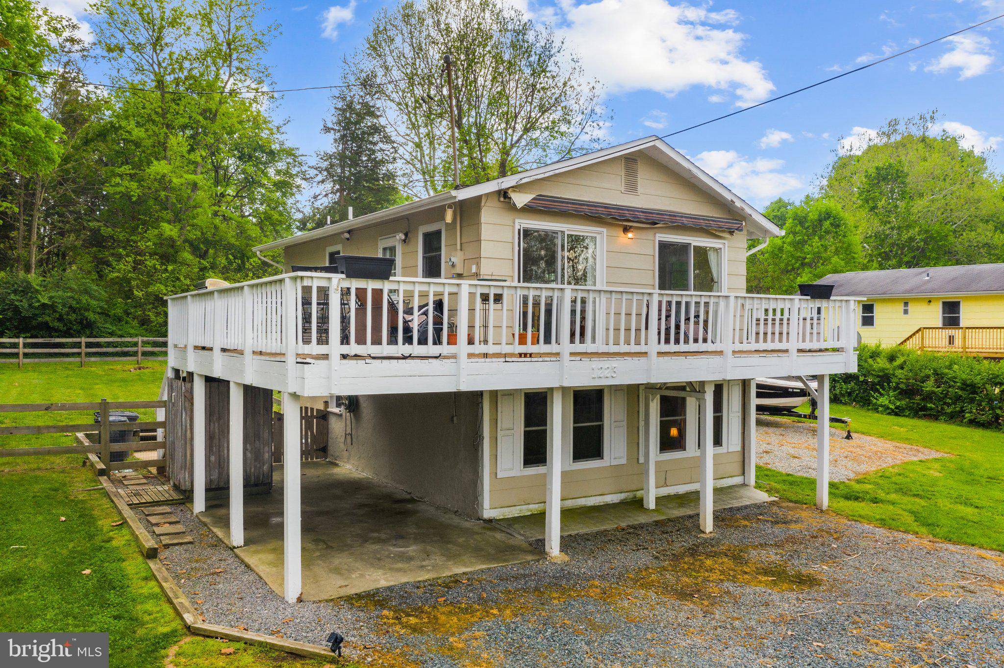 Louisa, VA 23093,1223 S LAKESHORE DR