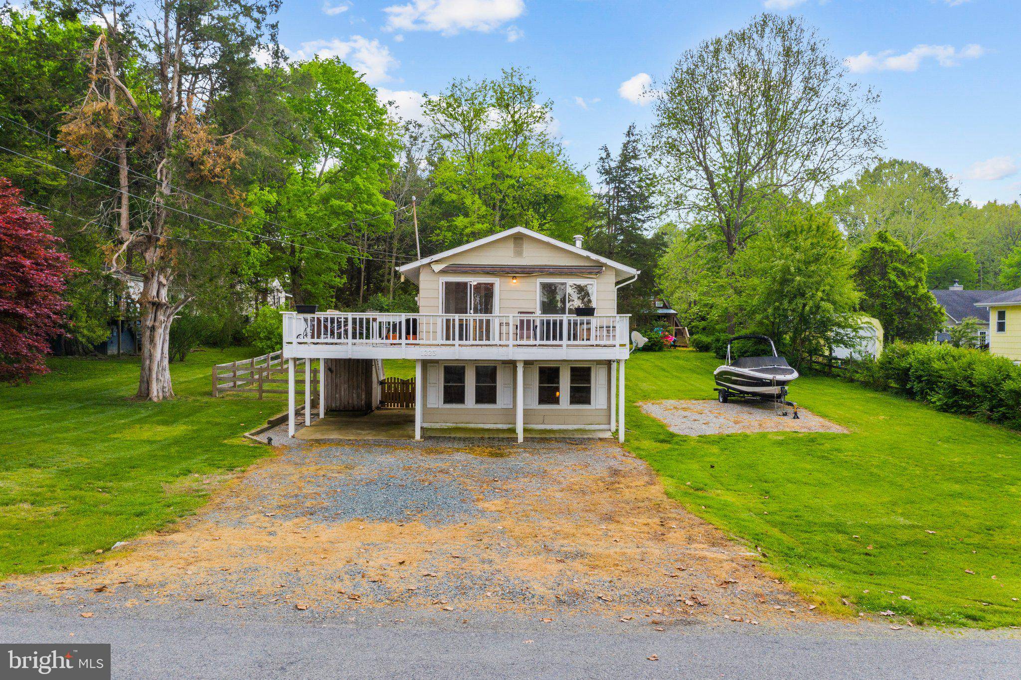 Louisa, VA 23093,1223 S LAKESHORE DR