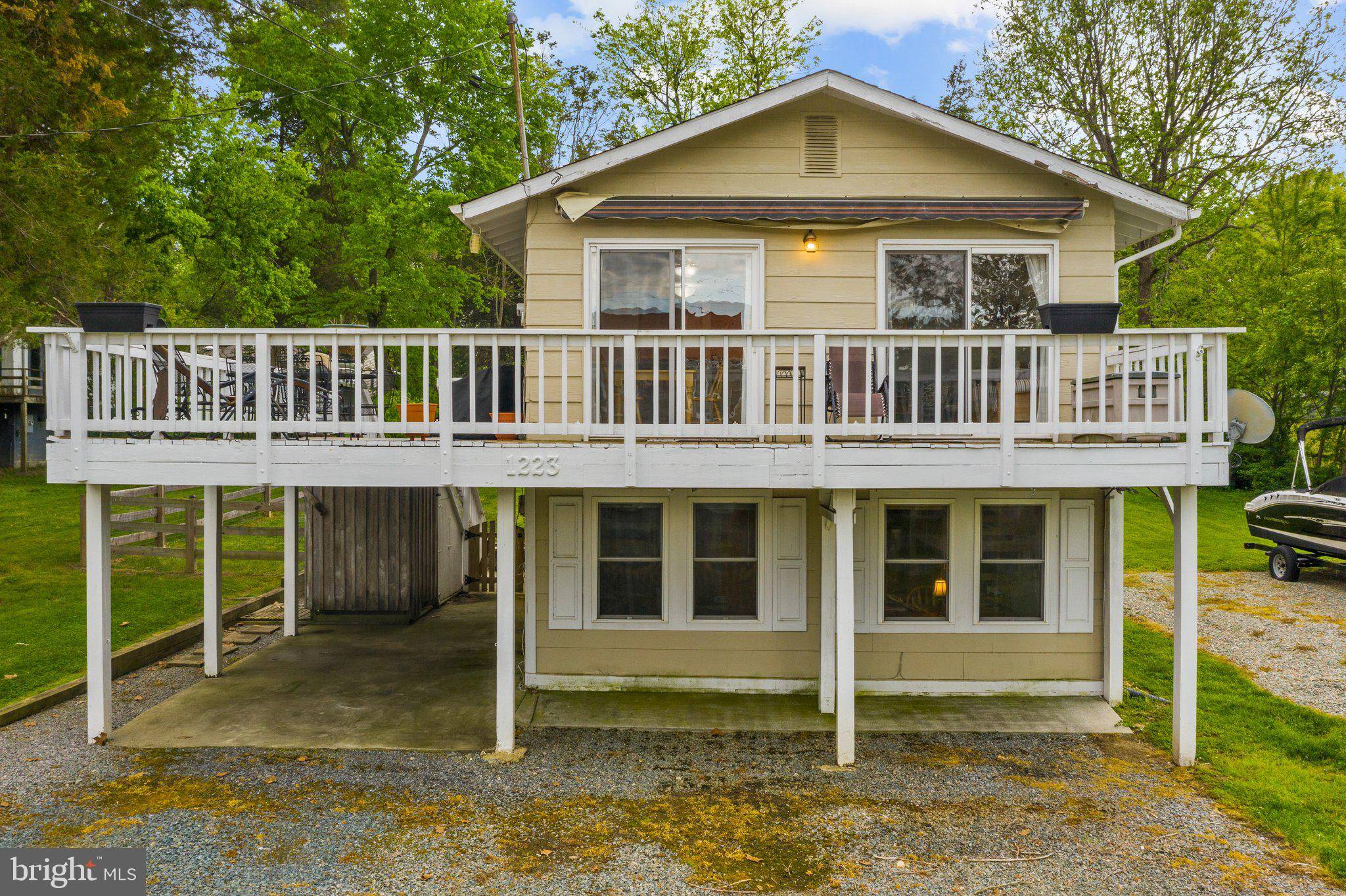 Louisa, VA 23093,1223 S LAKESHORE DR