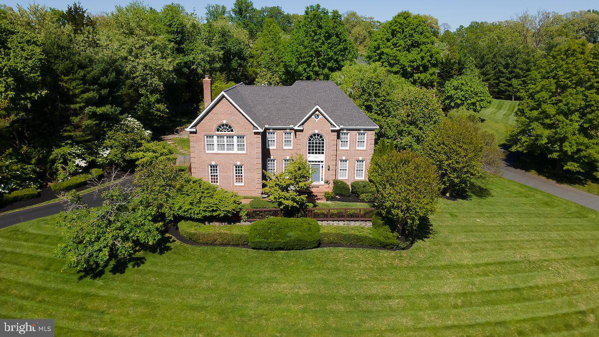 Vienna, VA 22182,1303 CHAMBERLAIN WOODS WAY