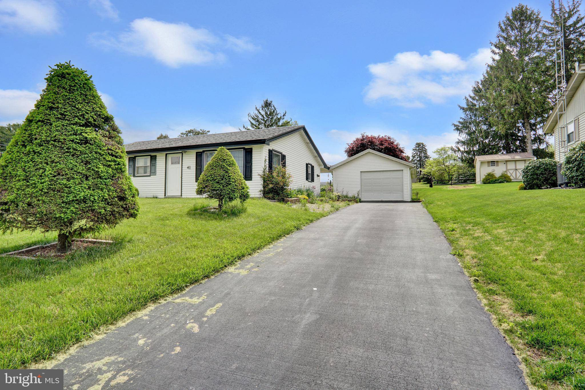 Hanover, PA 17331,41 PEANUT DR