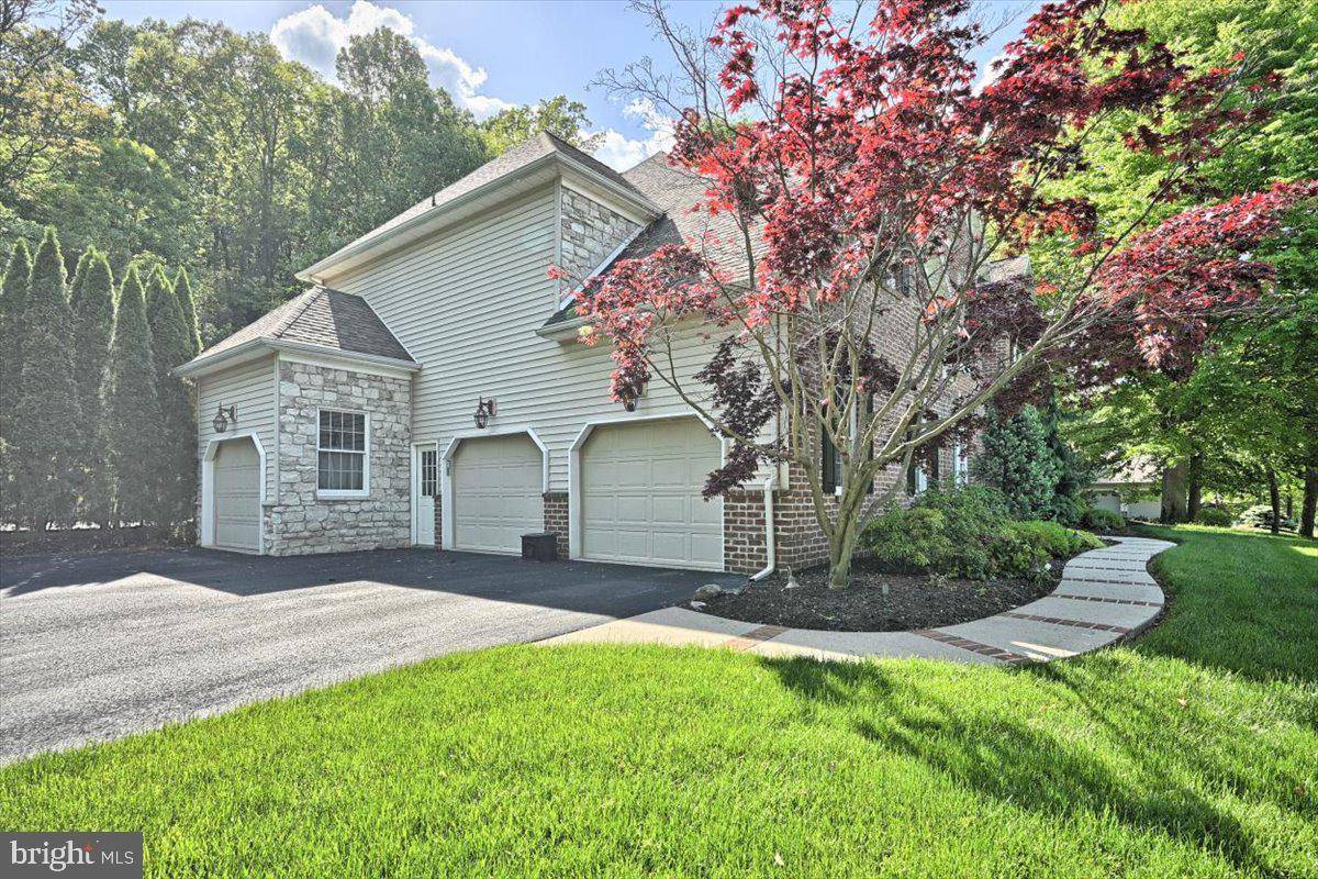 Lewisberry, PA 17339,609 BUCKHORN CT