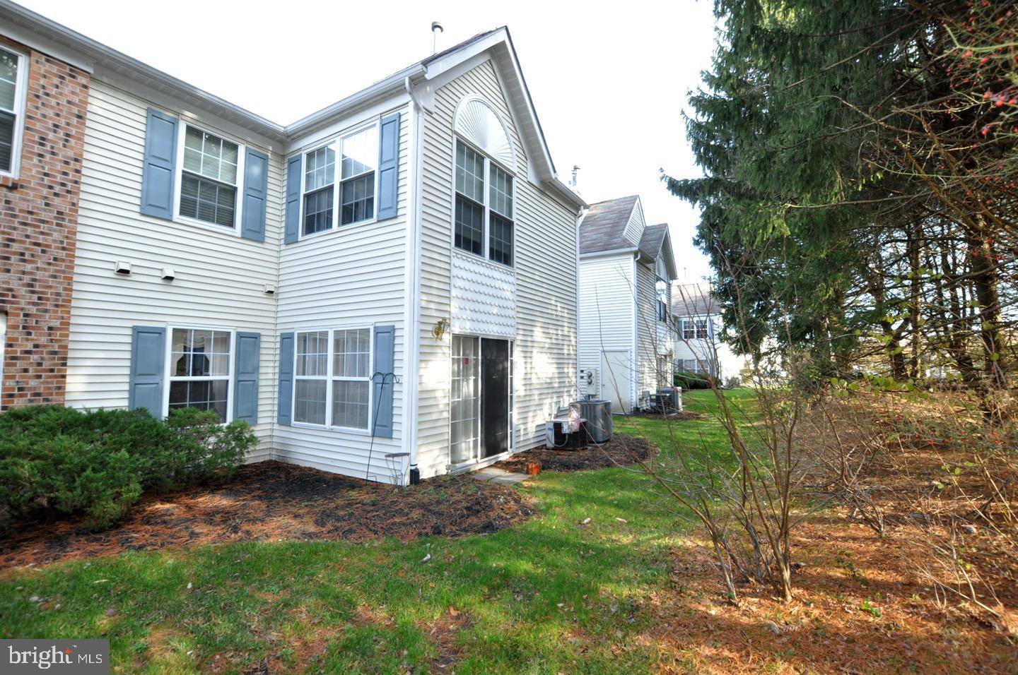 Mount Laurel, NJ 08054,407-A VIOLET DR