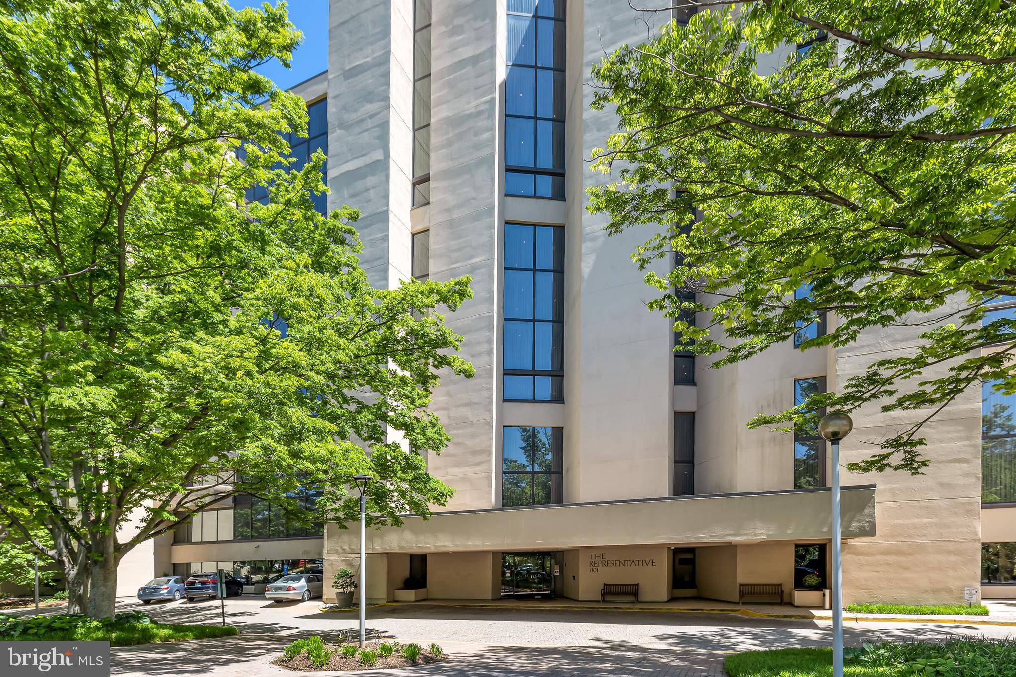 Arlington, VA 22202,1101 S ARLINGTON RIDGE RD #1101