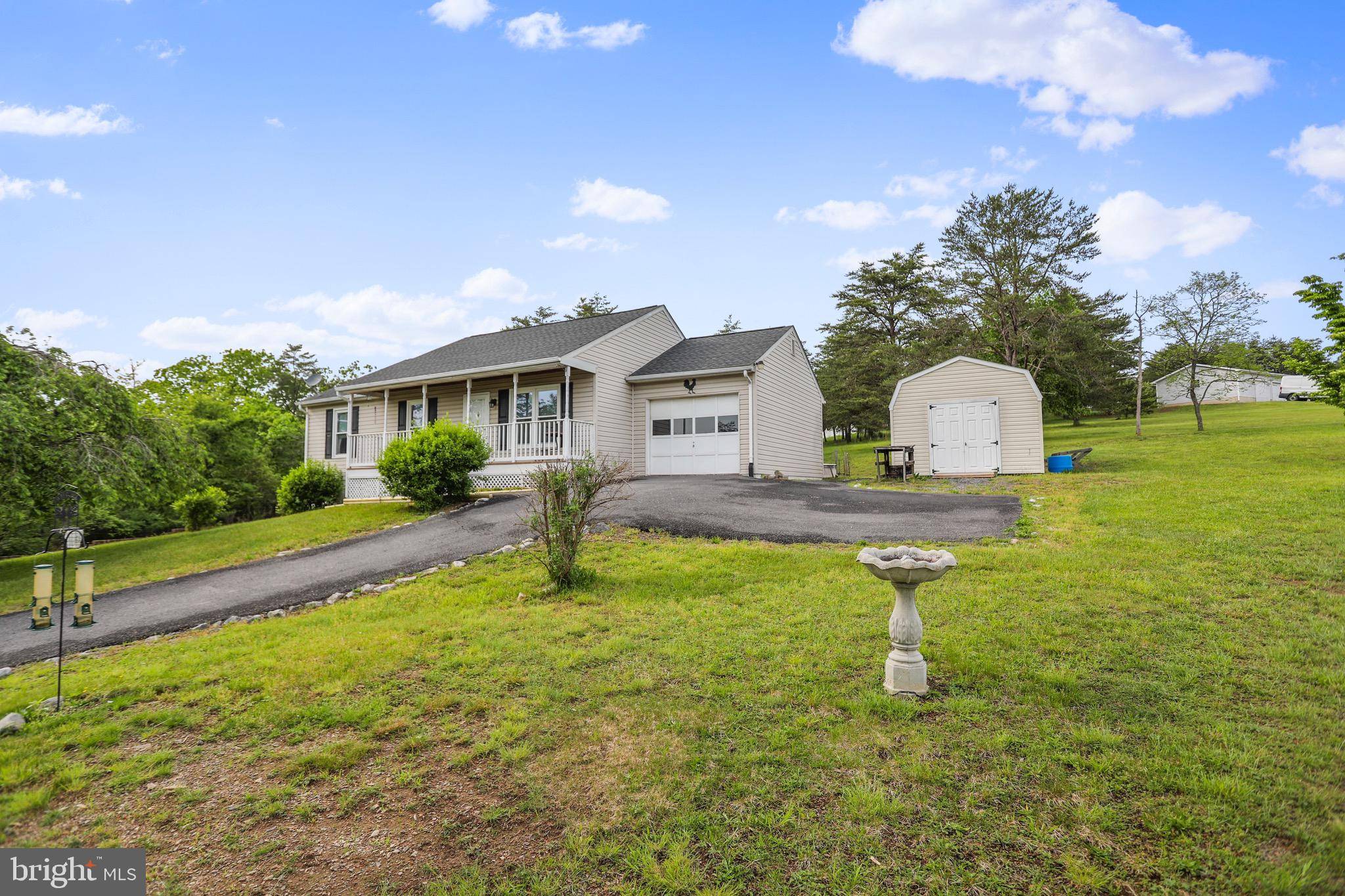 Hedgesville, WV 25427,86 OAKVIEW CT