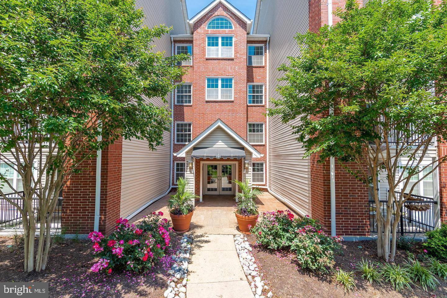 Alexandria, VA 22302,3307 WYNDHAM CIR #4162