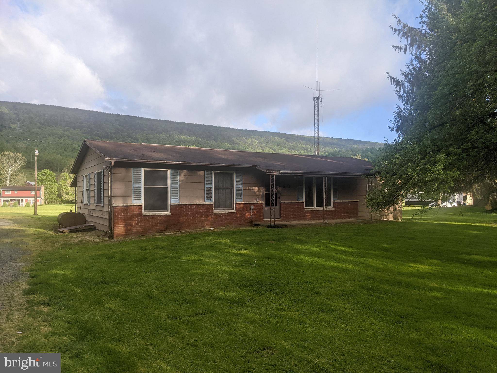 Hyndman, PA 15545,124 KING GROVE