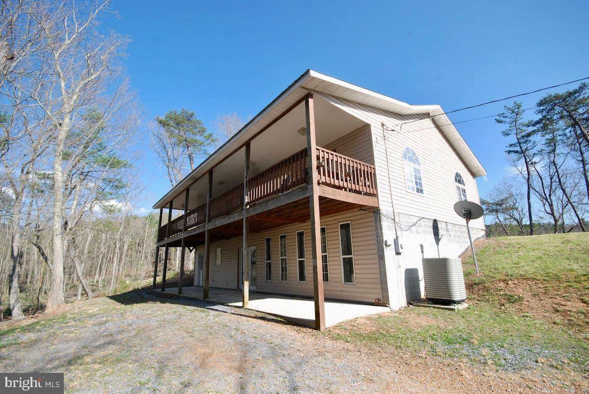 Brandywine, WV 26802,256 FOXFIRE LN