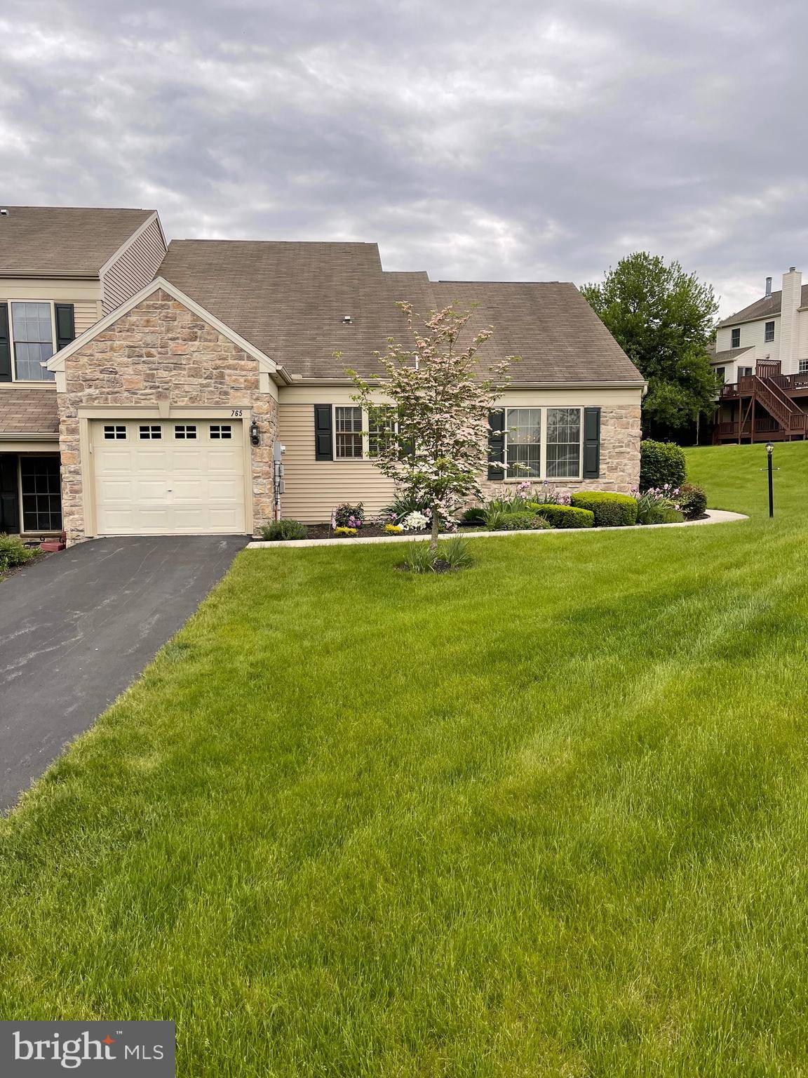 Hummelstown, PA 17036,765 CREEKSIDE DR