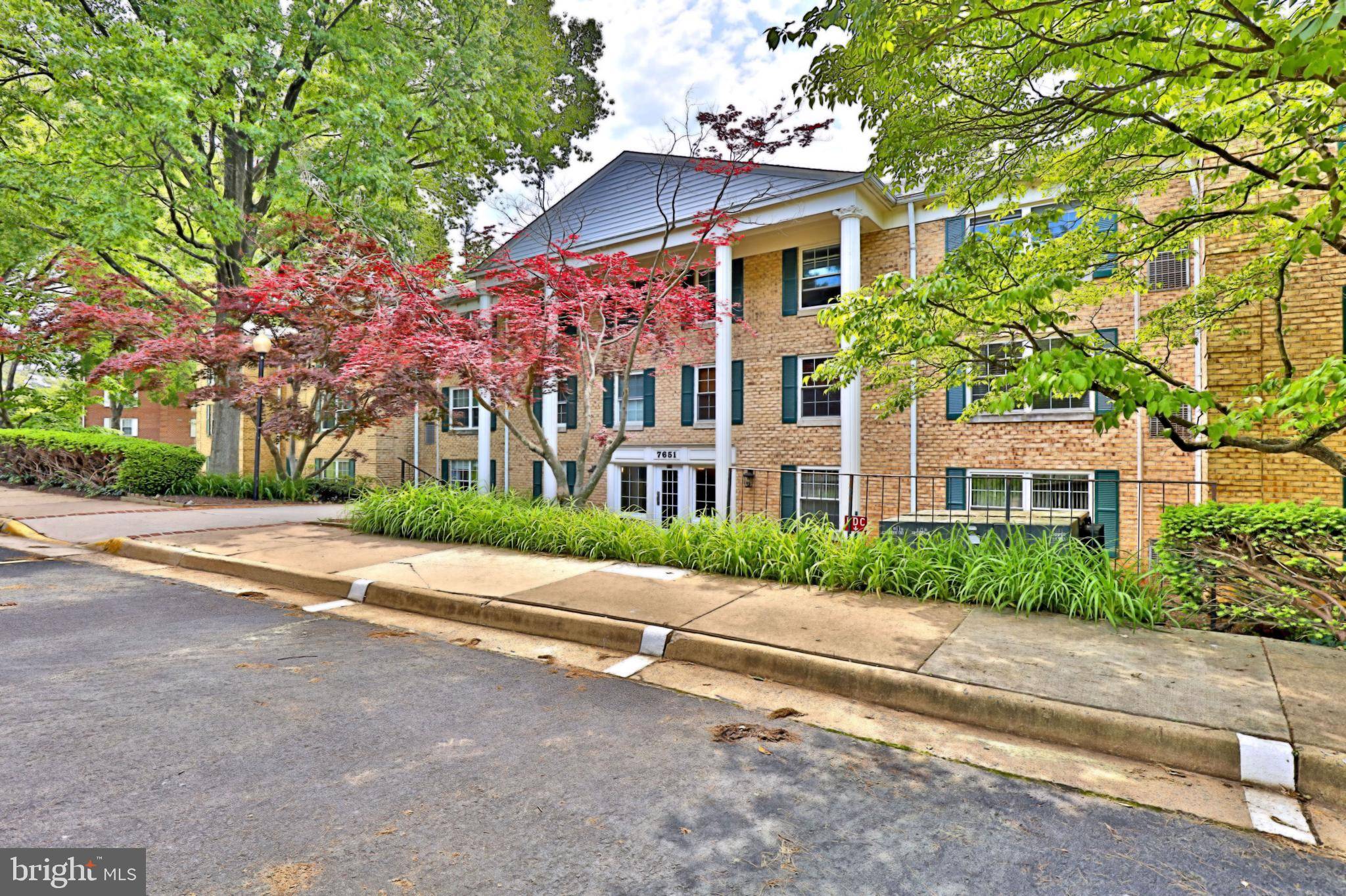 Mclean, VA 22102,7651 TREMAYNE PL #311