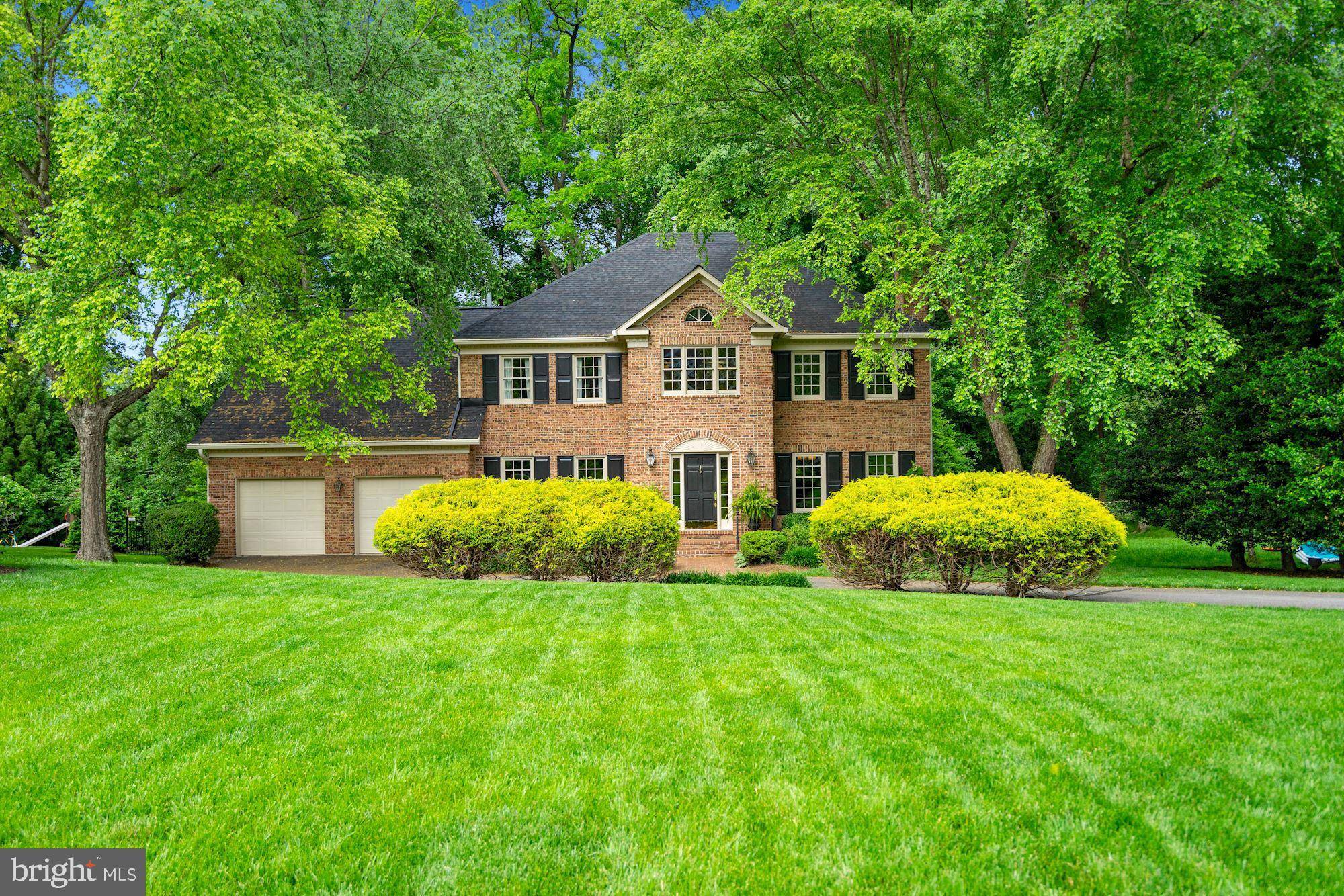 Mclean, VA 22101,5904 MOSS WOOD LN