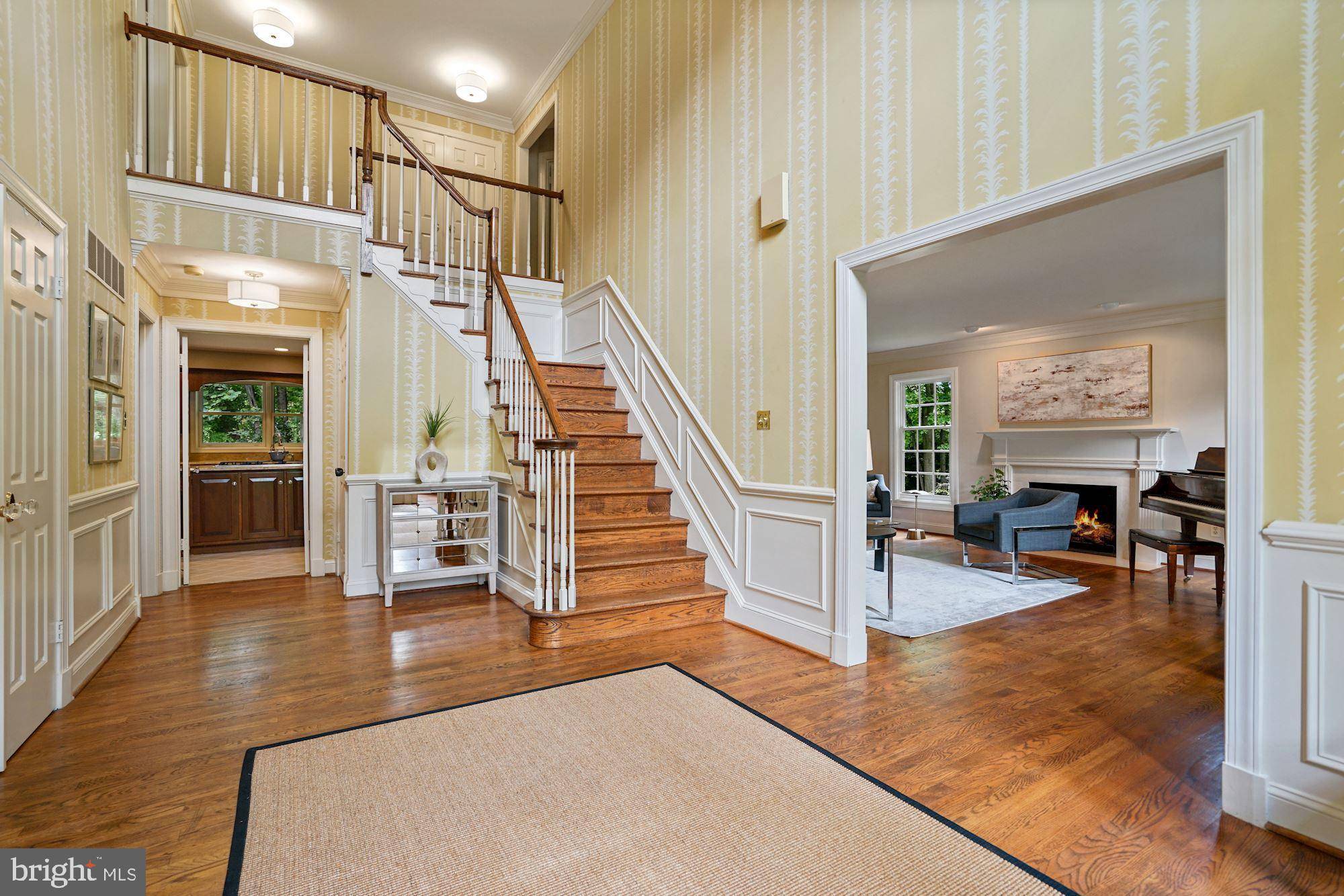 Mclean, VA 22101,5904 MOSS WOOD LN