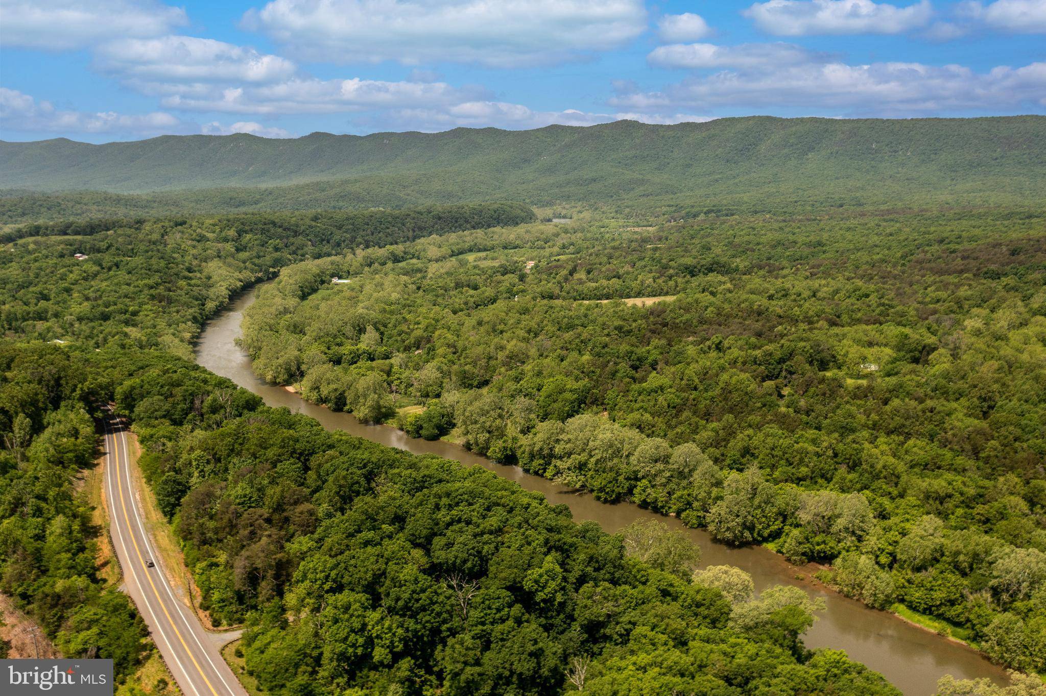 Luray, VA 22835,5908 PAGE VALLEY RD