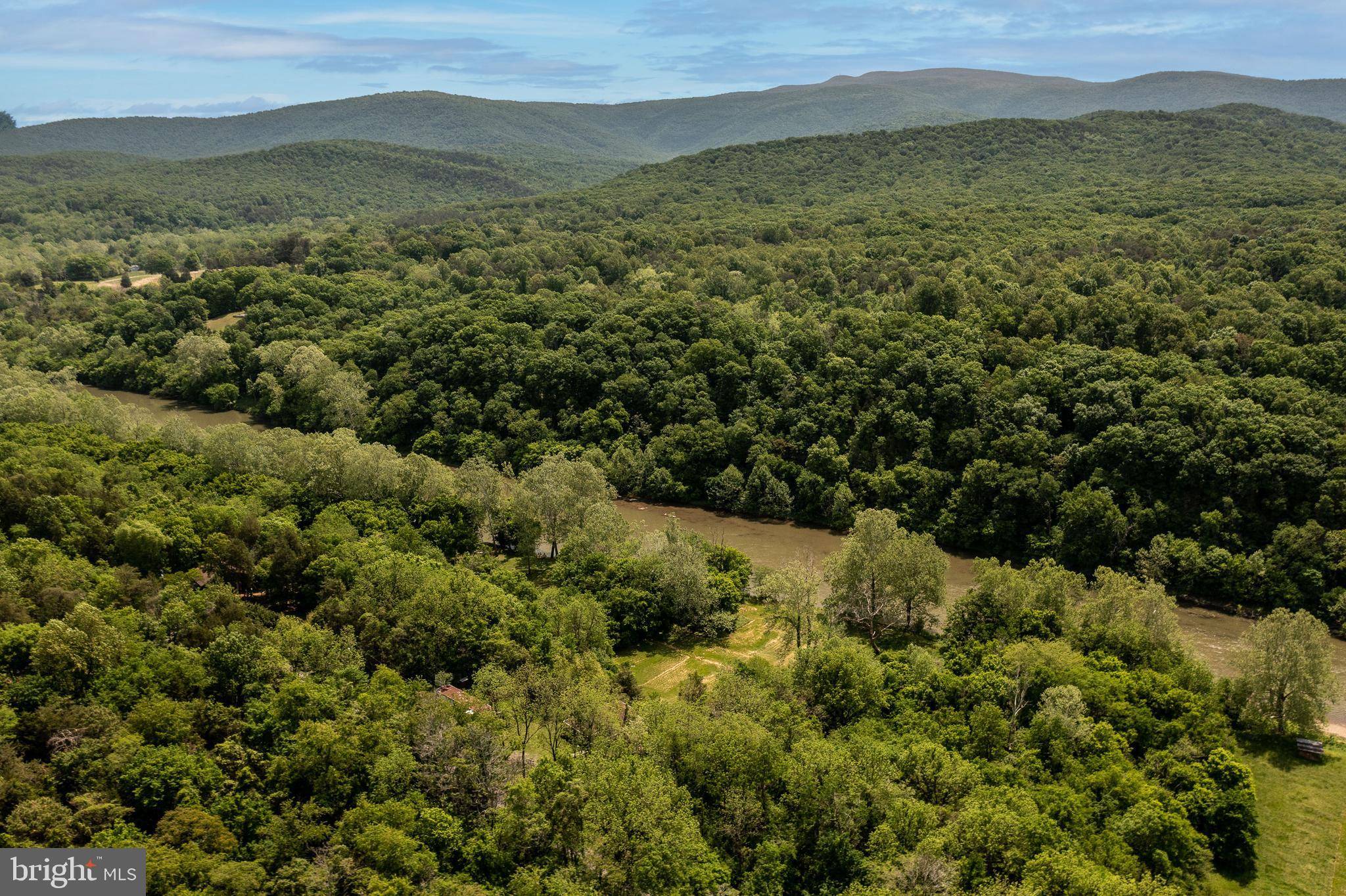 Luray, VA 22835,5908 PAGE VALLEY RD