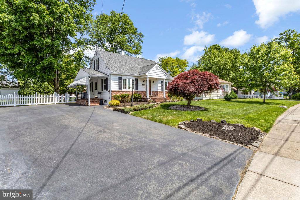 Bordentown, NJ 08505,308 CHERRY LN