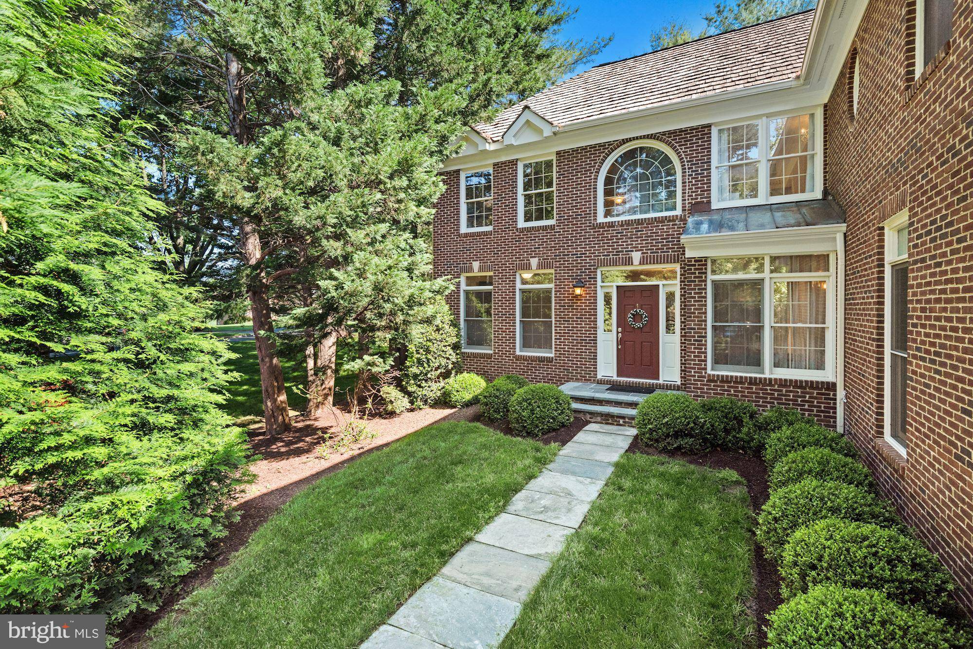 Bethesda, MD 20817,4 WILLOW GATE CT