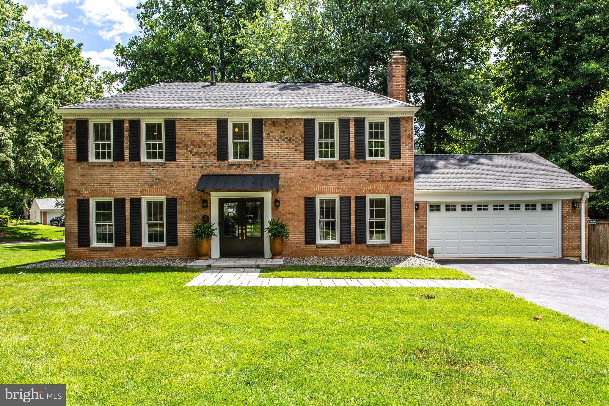 Vienna, VA 22181,2611 LEMONTREE LN