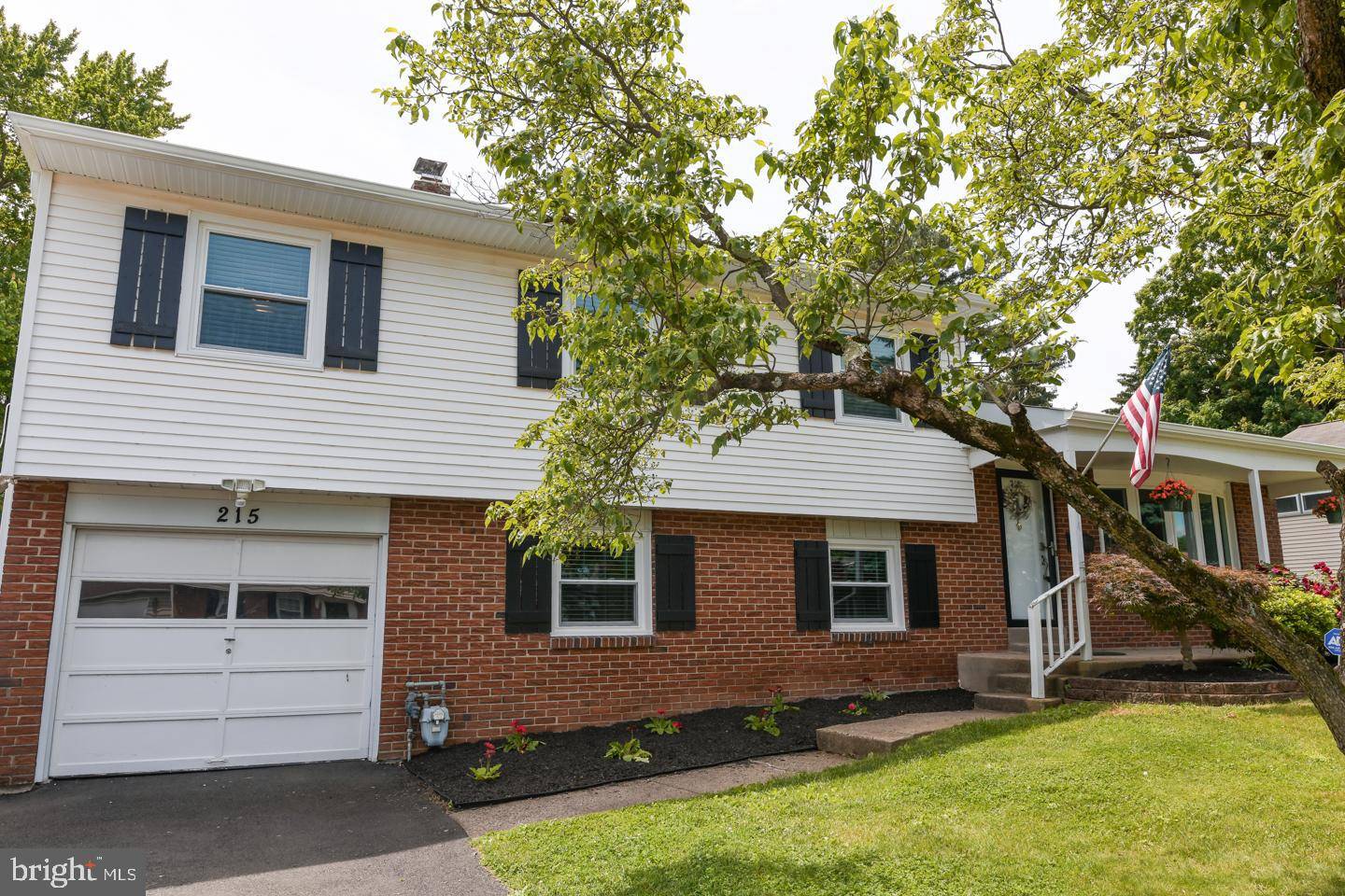 Morrisville, PA 19067,215 WINDING WAY