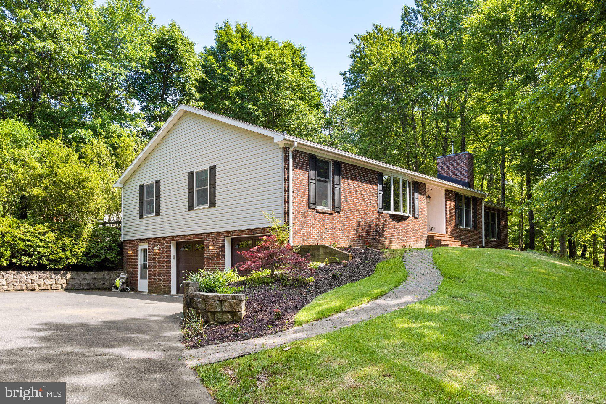 Broad Run, VA 20137,6265 SNOWFOX LN