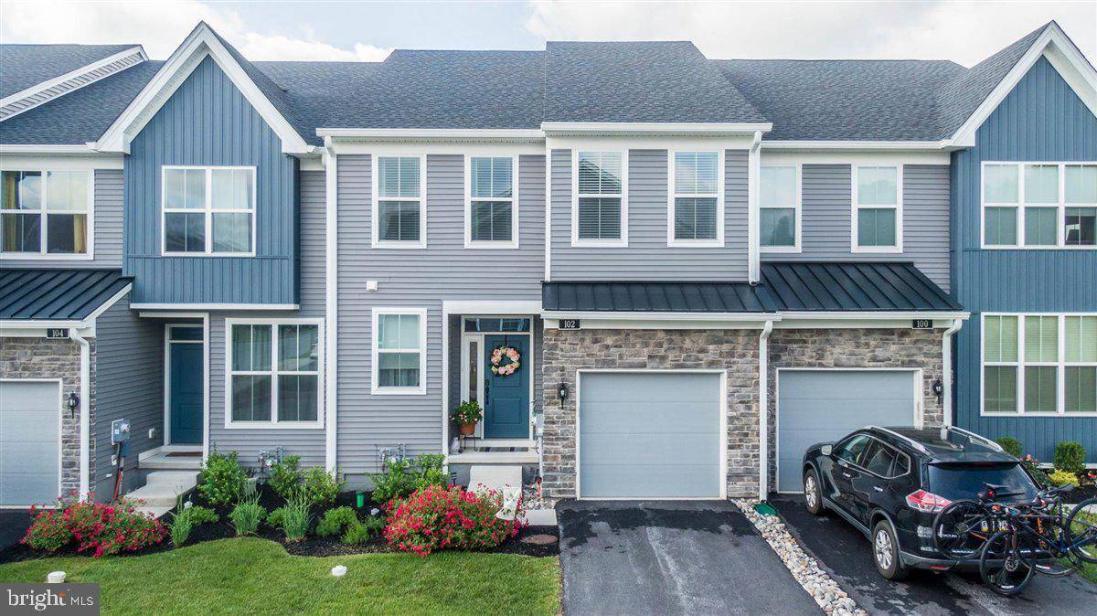 Chester Springs, PA 19425,102 GINKGO LN