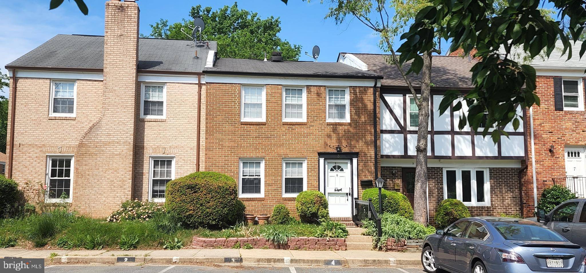 Gaithersburg, MD 20878,3 STORY DR