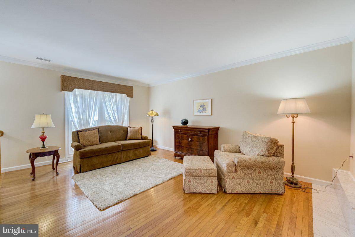 Centreville, VA 20120,14768 FLOWER HILL DR