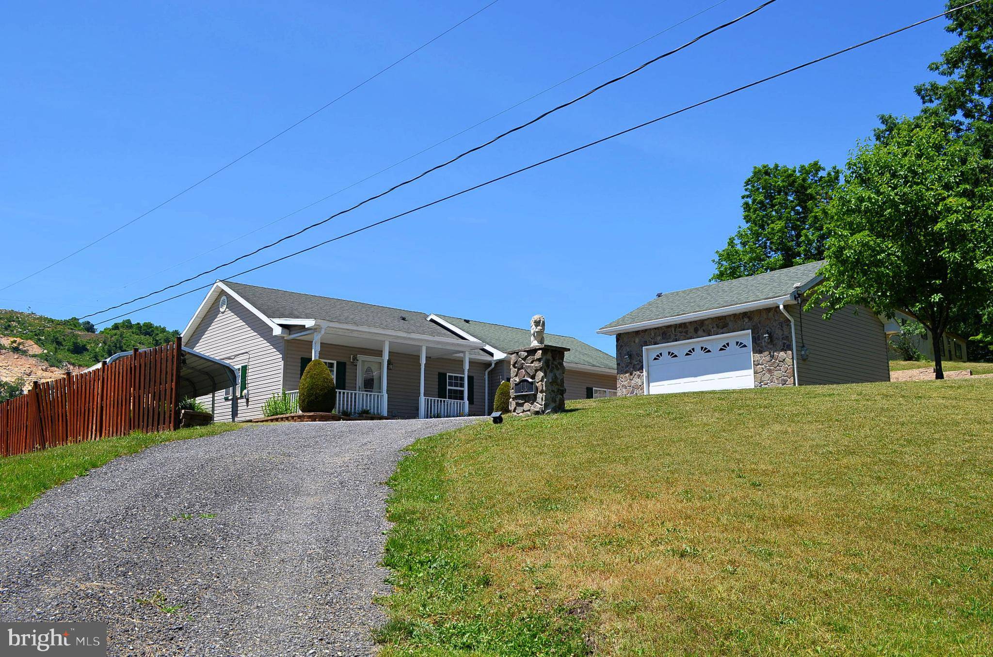 Berkeley Springs, WV 25411,11 NORRIS LN