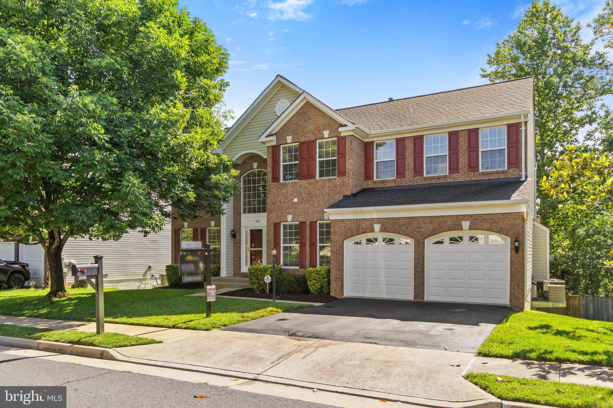 Woodbridge, VA 22193,5231 DAYBREAK LN