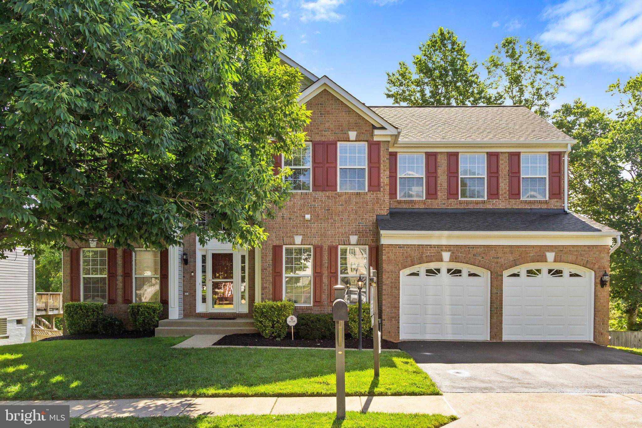 Woodbridge, VA 22193,5231 DAYBREAK LN