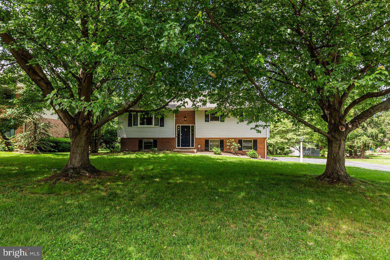 Lititz, PA 17543,806 SCOTT LN