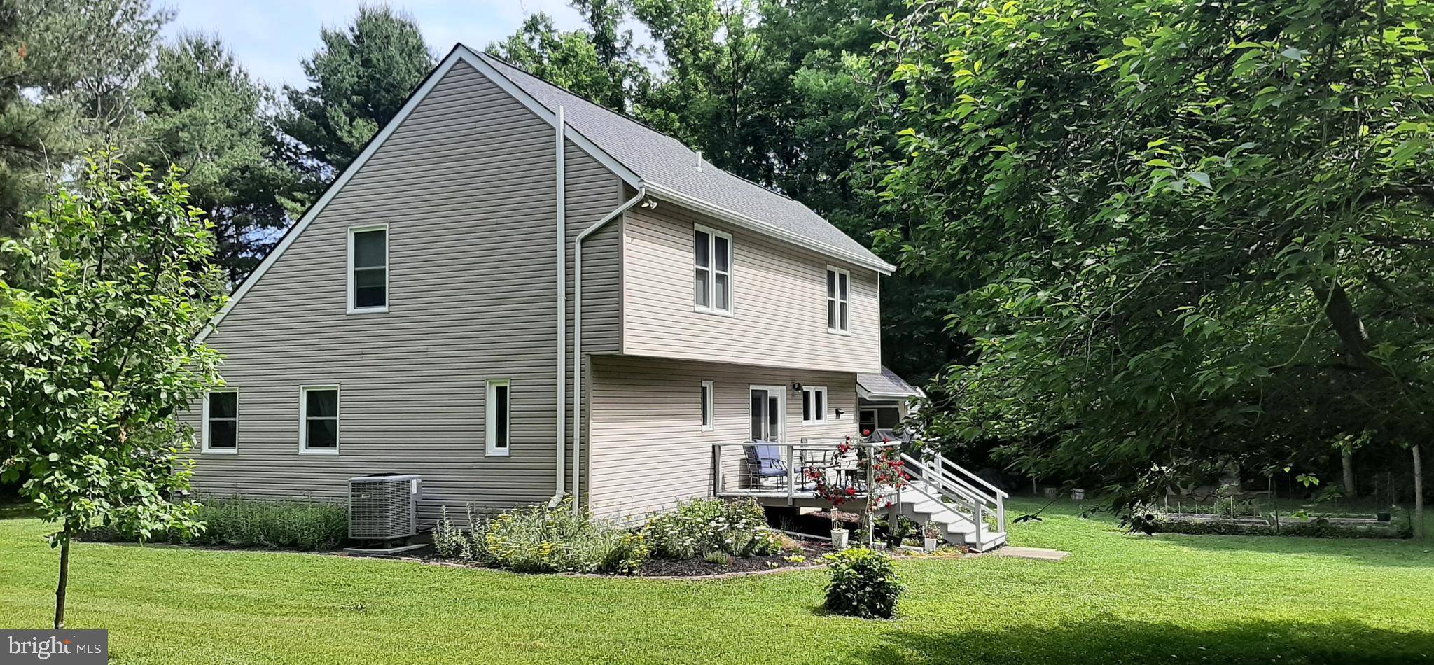 Shenandoah Junction, WV 25442,129 AMBLERS GLEN DR