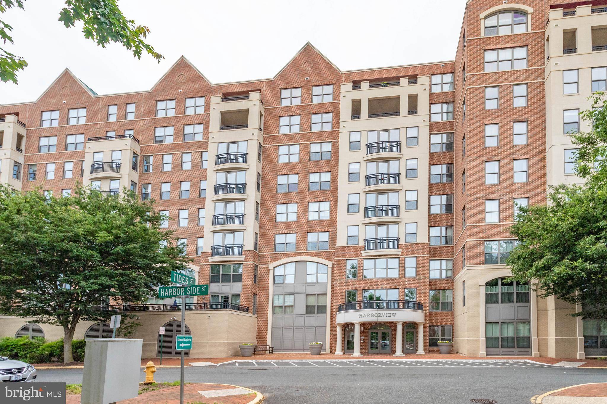 Woodbridge, VA 22191,485 HARBOR SIDE ST #209