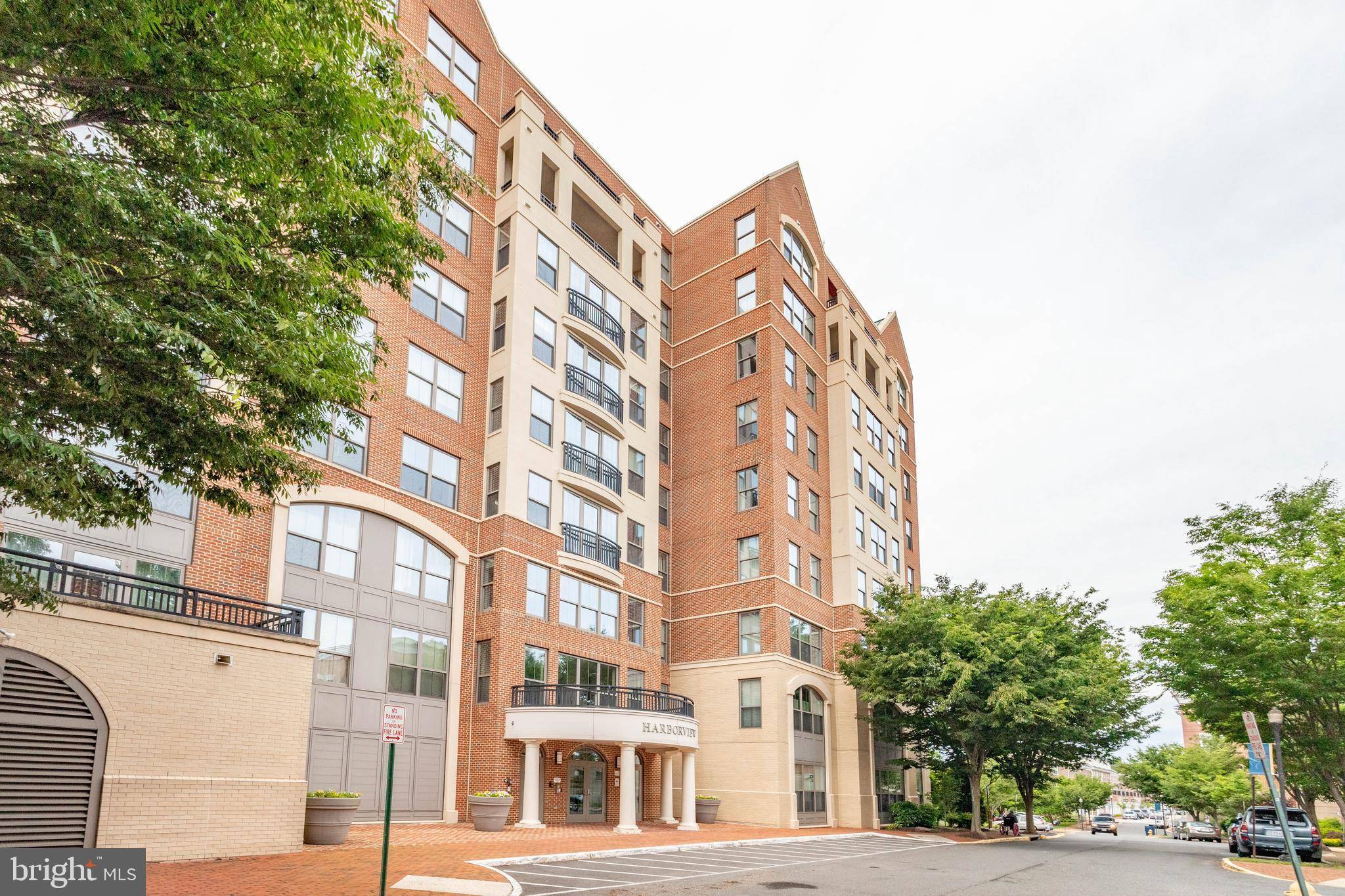 Woodbridge, VA 22191,485 HARBOR SIDE ST #209