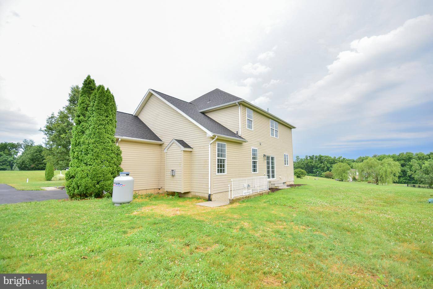 Shenandoah Junction, WV 25442,322 EQUESTRIAN CIR