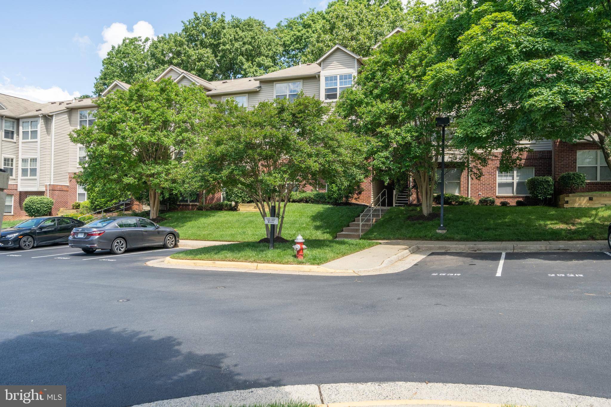 Reston, VA 20190,1702-A ASCOT WAY #1702A