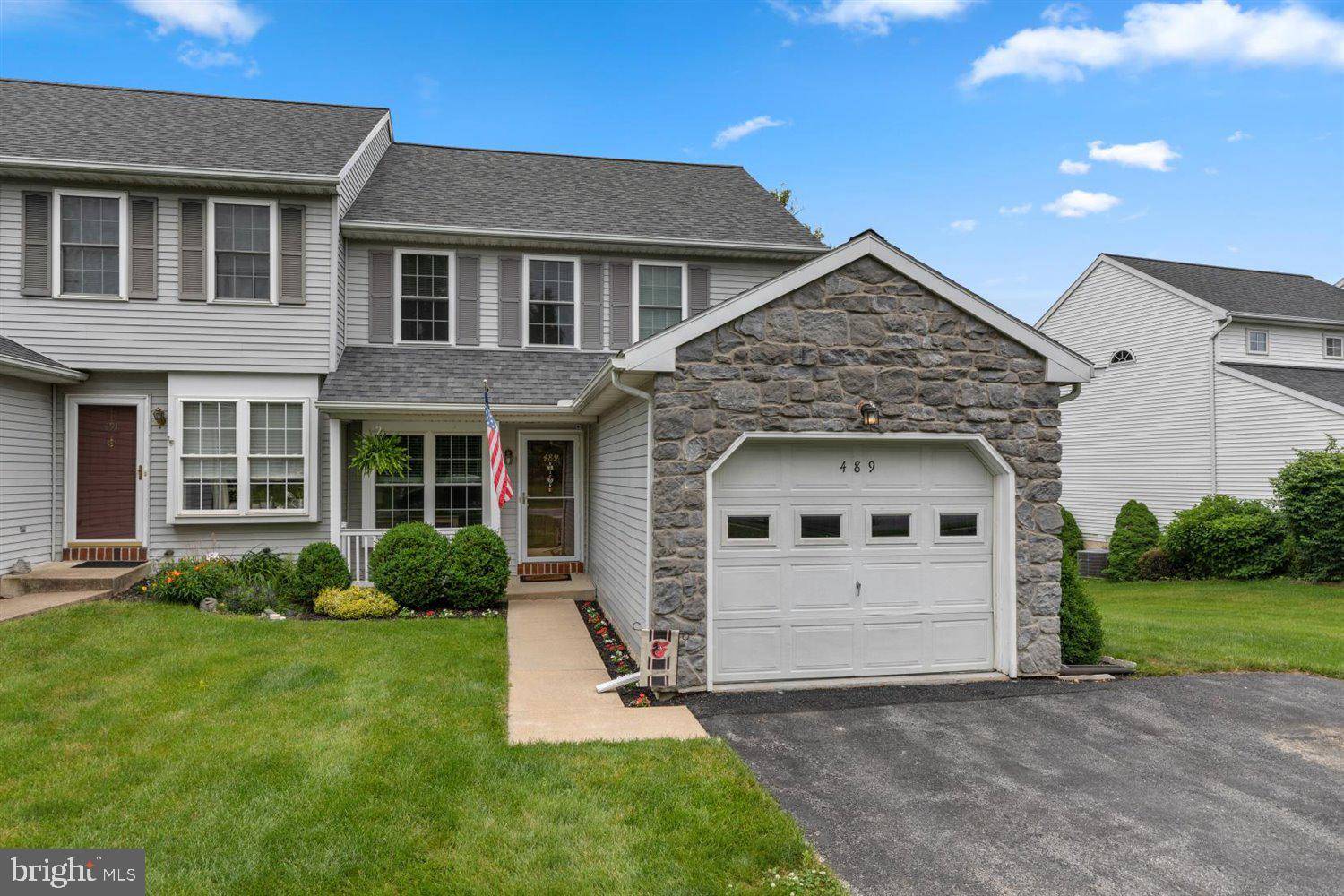 Manheim, PA 17545,489 MEADOWLARK LN