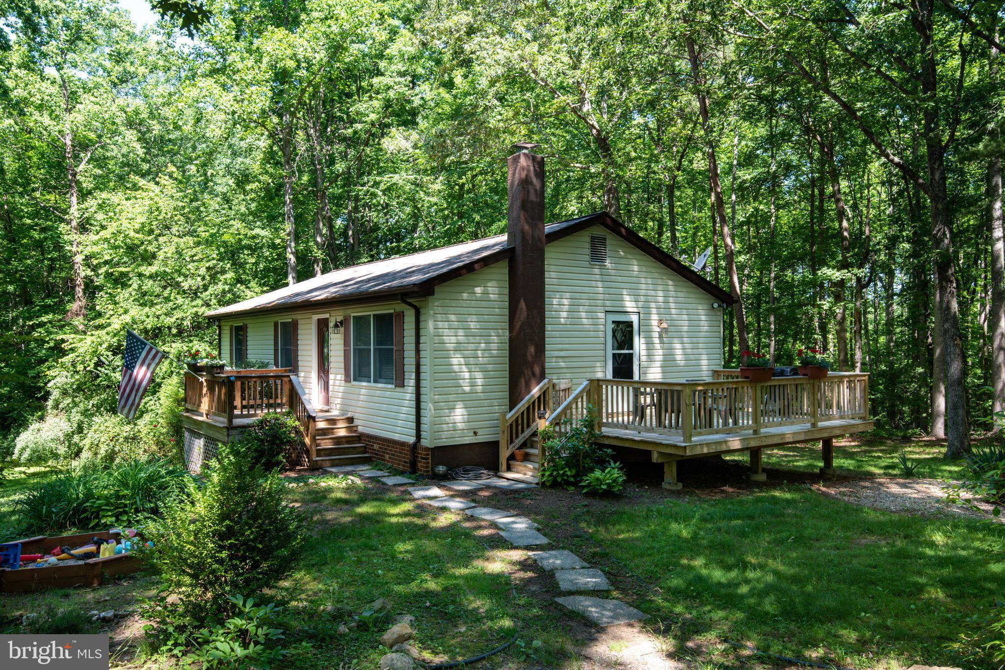 Rixeyville, VA 22737,10563 HIDDEN LAKE LN