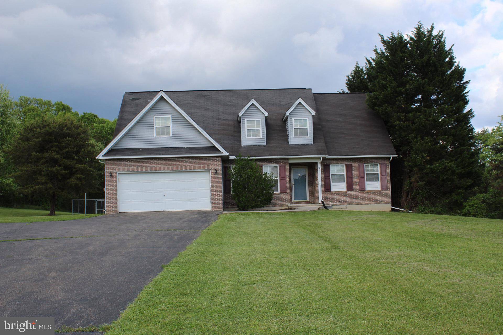 Falling Waters, WV 25419,276 APPALOOSA DR