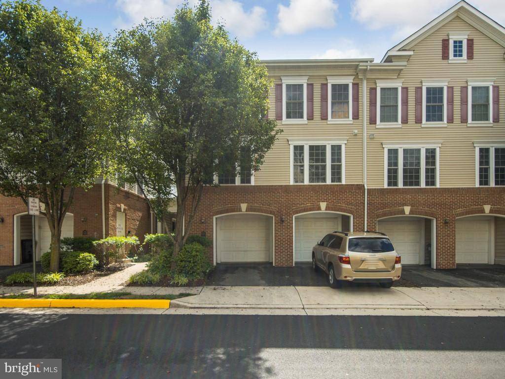 Alexandria, VA 22306,7135 HUNTLEY CREEK PL #55