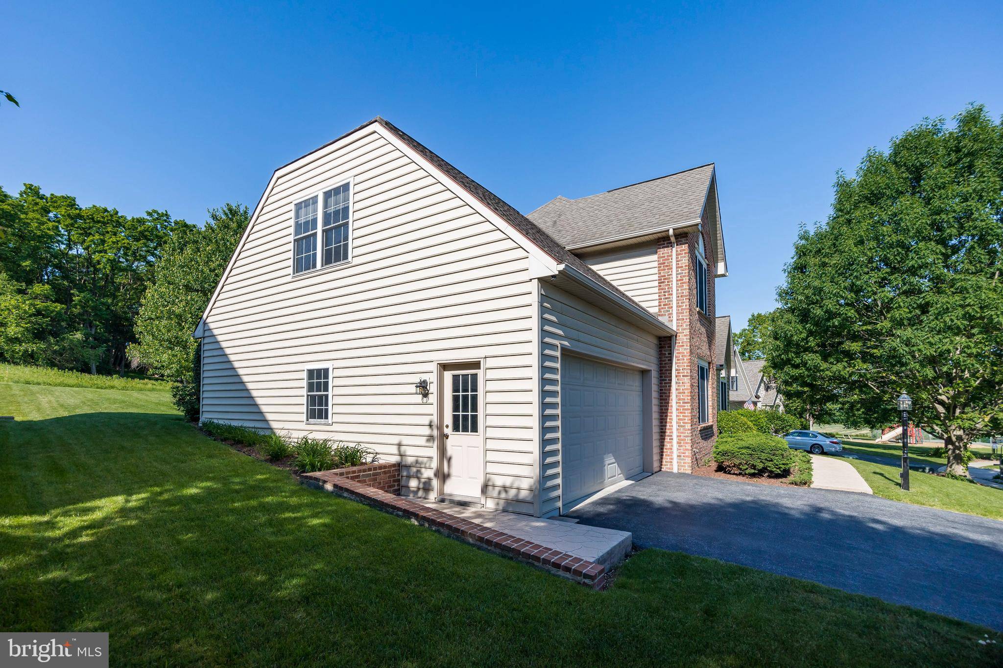 Lancaster, PA 17601,544 BALD EAGLE CT