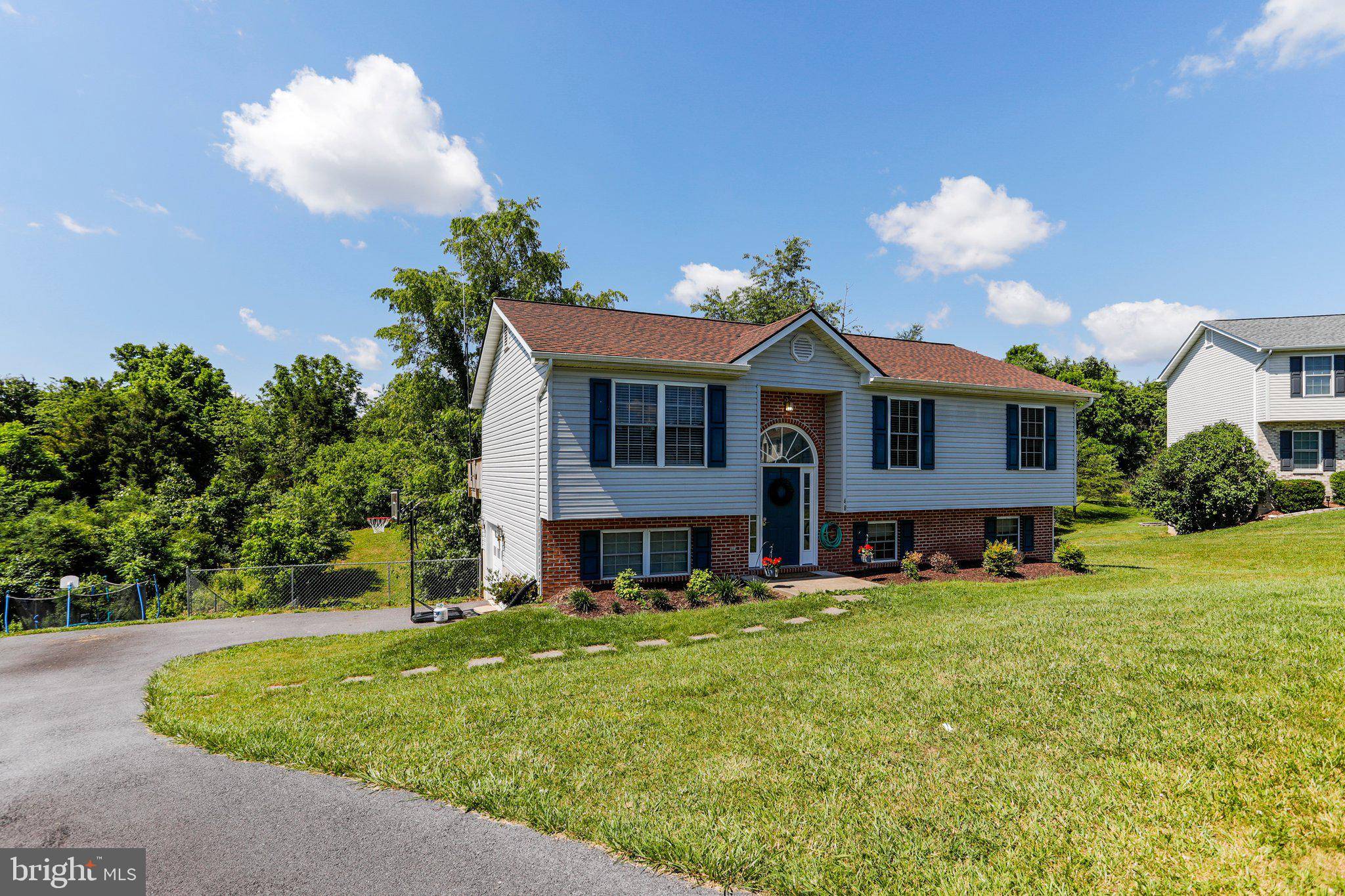 Bunker Hill, WV 25413,48 NUTMEG CT