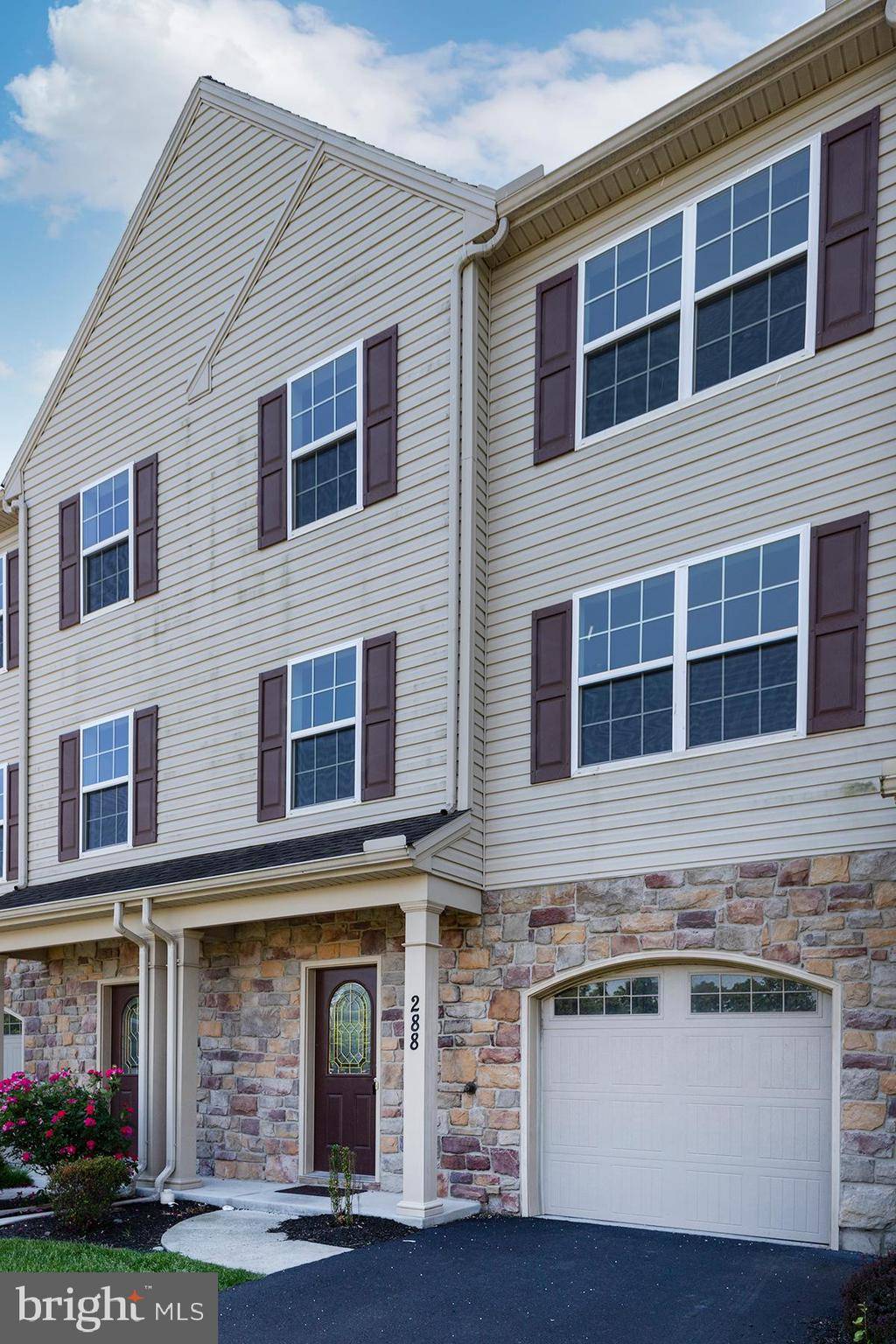 New Cumberland, PA 17070,288 FIELDSTONE CT