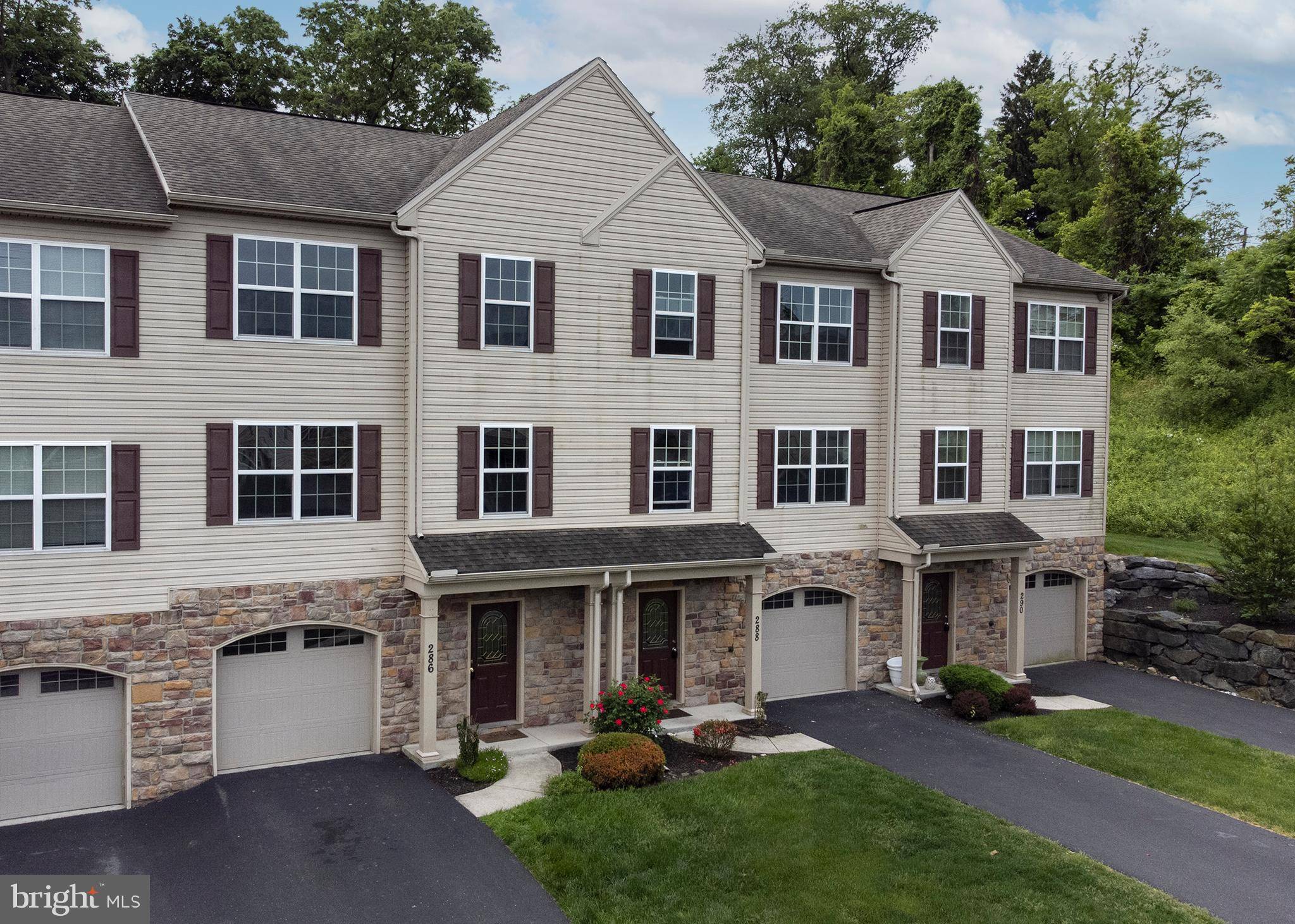 New Cumberland, PA 17070,288 FIELDSTONE CT