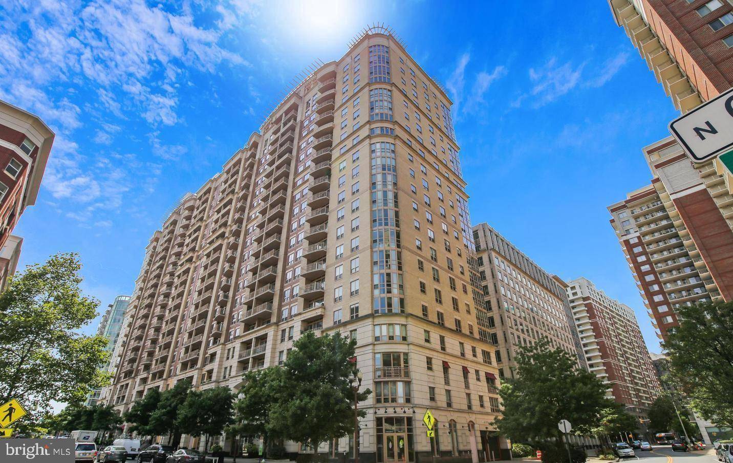 Arlington, VA 22203,888 N QUINCY ST #303